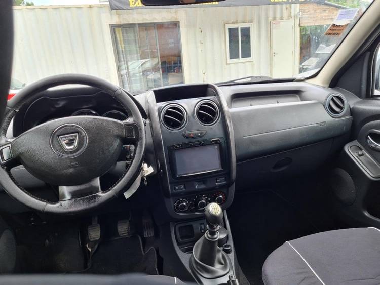 voiture occasion PEUGEOT 208 à la Réunion disponible sur noutlauto.re