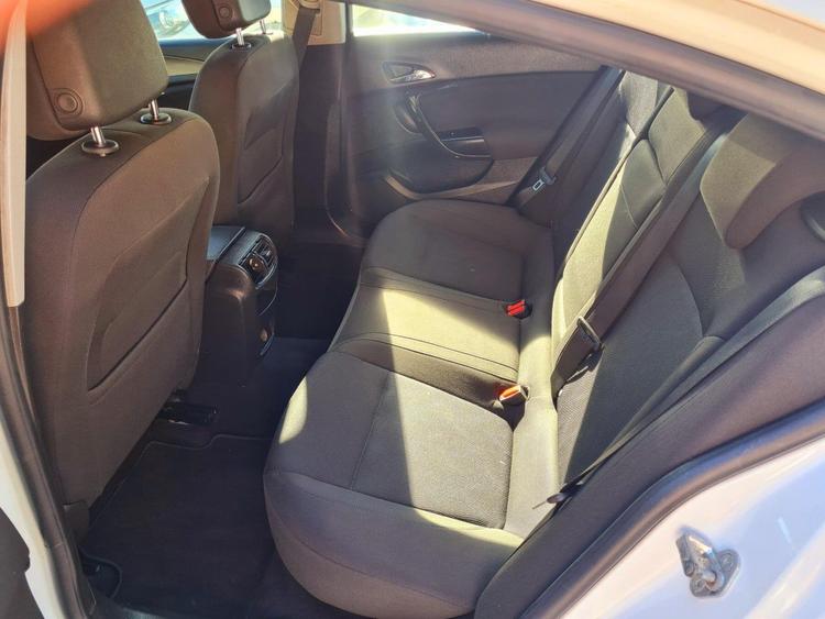 voiture occasion OPEL INSIGNIA à la Réunion disponible sur noutlauto.re