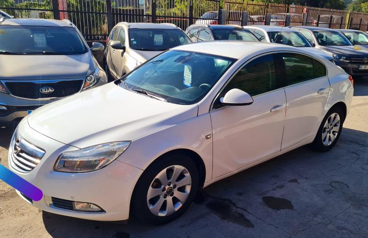 voiture occasion OPEL INSIGNIA à la Réunion disponible sur noutlauto.re