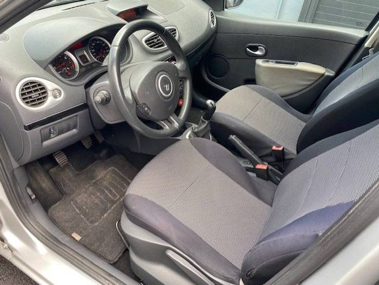 voiture occasion RENAULT CLIO à la Réunion disponible sur noutlauto.re