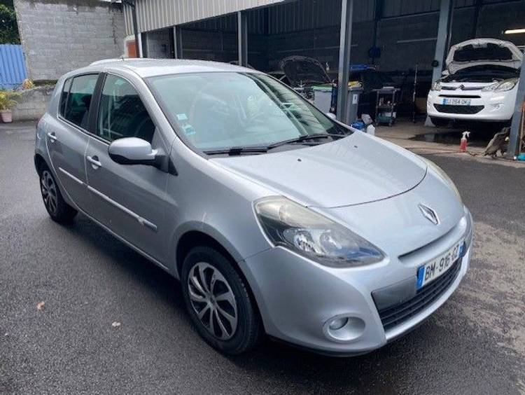 voiture occasion RENAULT CLIO à la Réunion disponible sur noutlauto.re