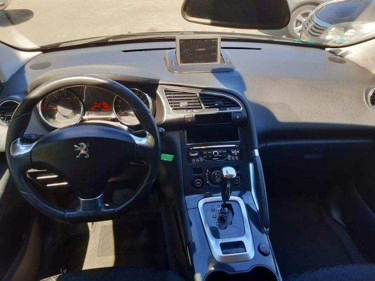 voiture occasion PEUGEOT 3008 à la Réunion disponible sur noutlauto.re
