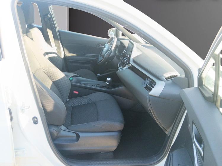 voiture occasion TOYOTA C-HR HYBRIDE MY22 à la Réunion disponible sur noutlauto.re
