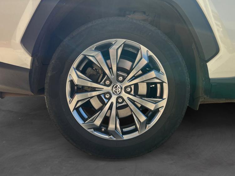 voiture occasion TOYOTA RAV4 HYBRIDE MY22 à la Réunion disponible sur noutlauto.re