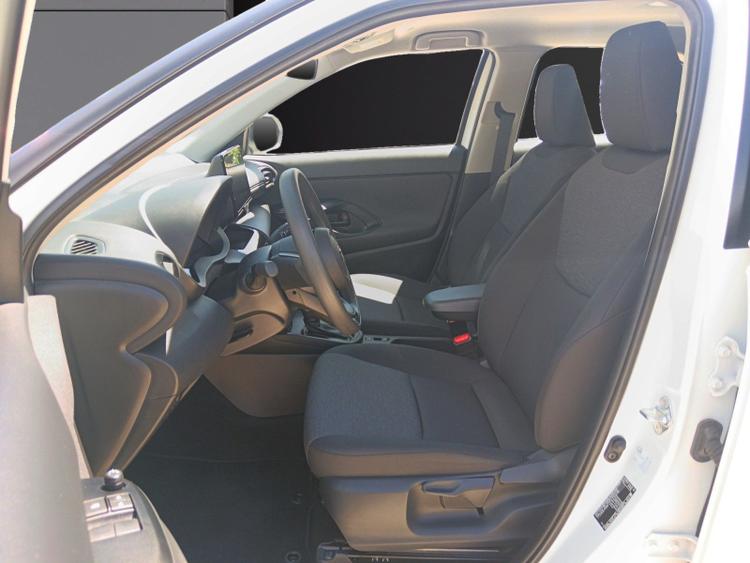 voiture occasion TOYOTA YARIS CROSS HYBRIDE MY22 à la Réunion disponible sur noutlauto.re