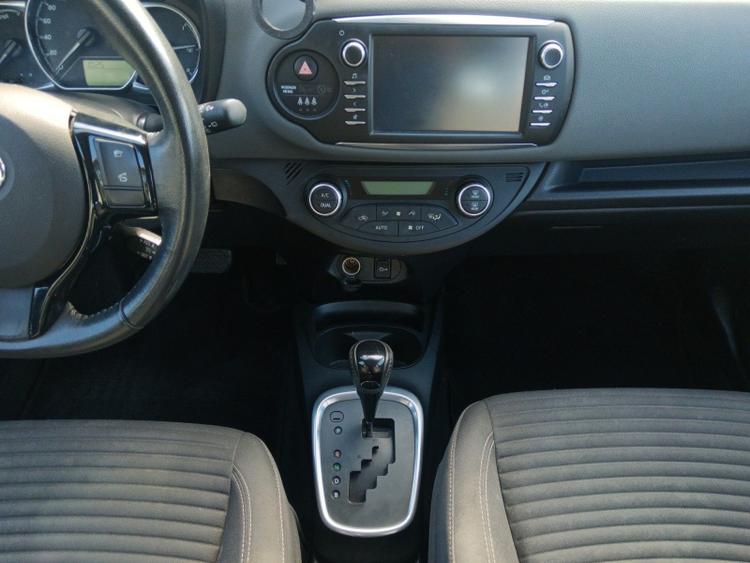 voiture occasion TOYOTA YARIS PRO HYBRIDE MC2 à la Réunion disponible sur noutlauto.re