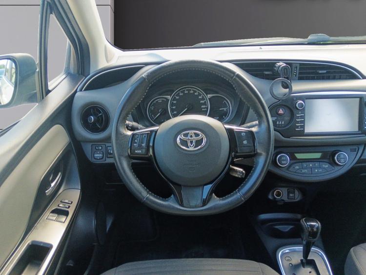 voiture occasion TOYOTA YARIS PRO HYBRIDE MC2 à la Réunion disponible sur noutlauto.re