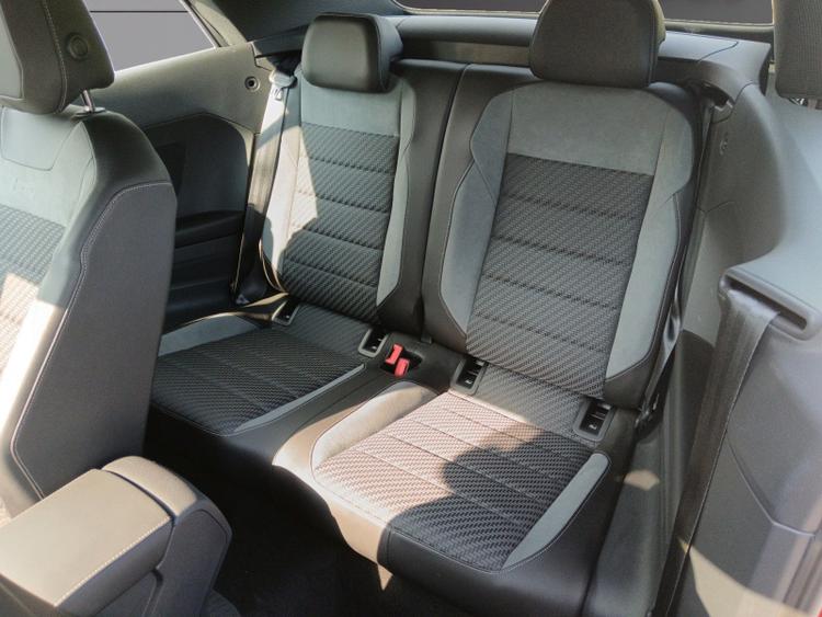 voiture occasion VOLKSWAGEN T-ROC CABRIOLET à la Réunion disponible sur noutlauto.re