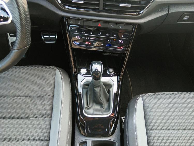 voiture occasion VOLKSWAGEN T-ROC CABRIOLET à la Réunion disponible sur noutlauto.re