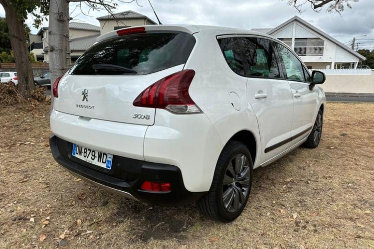 voiture occasion PEUGEOT 3008 à la Réunion disponible sur noutlauto.re