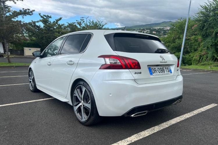 voiture occasion PEUGEOT 308 à la Réunion disponible sur noutlauto.re