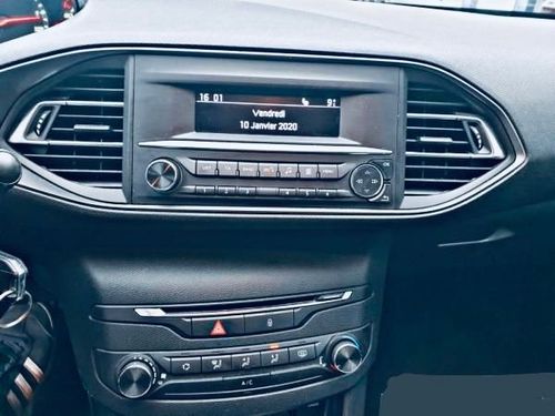 voiture occasion PEUGEOT 308 à la Réunion disponible sur noutlauto.re
