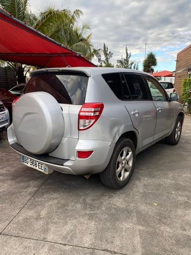 voiture occasion TOYOTA RAV4 à la Réunion disponible sur noutlauto.re