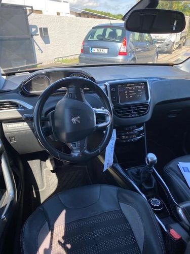 voiture occasion PEUGEOT 2008 à la Réunion disponible sur noutlauto.re