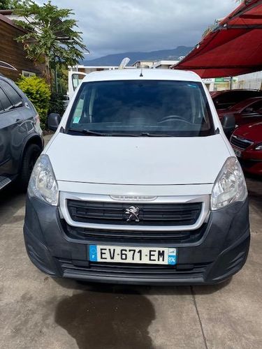 voiture occasion PEUGEOT PARTNER à la Réunion disponible sur noutlauto.re