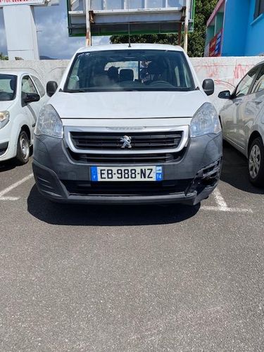 voiture occasion PEUGEOT PARTNER à la Réunion disponible sur noutlauto.re