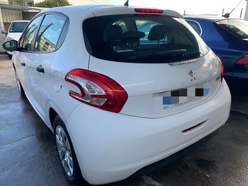 voiture occasion PEUGEOT 208 à la Réunion disponible sur noutlauto.re