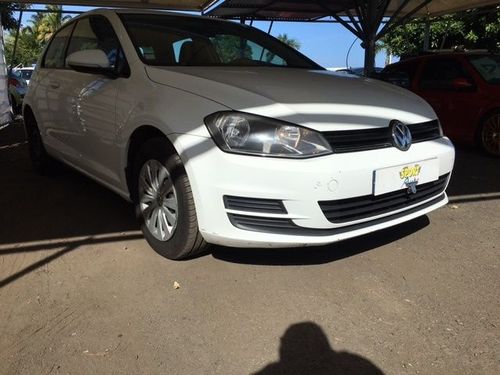 voiture occasion VOLKSWAGEN GOLF à la Réunion disponible sur noutlauto.re