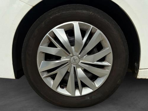 voiture occasion PEUGEOT 208 disponible sur noutlauto.re
