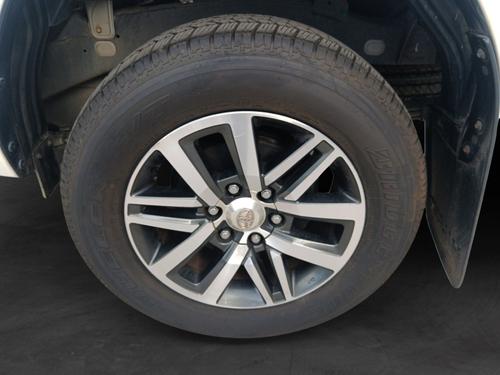 voiture occasion TOYOTA HILUX DOUBLE CABINE disponible sur noutlauto.re