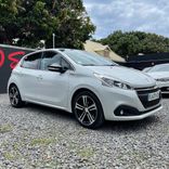 voiture occasion PEUGEOT 208 à la Réunion disponible sur noutlauto.re