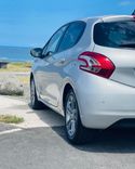 voiture occasion PEUGEOT 208 à la Réunion disponible sur noutlauto.re