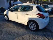 voiture occasion PEUGEOT 208 à la Réunion disponible sur noutlauto.re