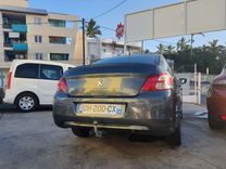 voiture occasion PEUGEOT 301 à la Réunion disponible sur noutlauto.re