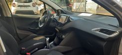 voiture occasion PEUGEOT 208 à la Réunion disponible sur noutlauto.re