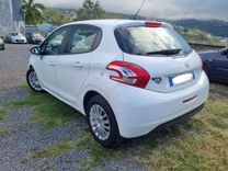 voiture occasion PEUGEOT 208 à la Réunion disponible sur noutlauto.re