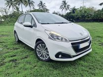 voiture occasion PEUGEOT 208 à la Réunion disponible sur noutlauto.re