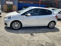 voiture occasion PEUGEOT 208 à la Réunion disponible sur noutlauto.re