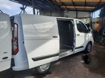 voiture occasion FORD TRANSIT CUSTOM à la Réunion disponible sur noutlauto.re