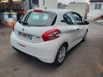 voiture occasion PEUGEOT 208 à la Réunion disponible sur noutlauto.re