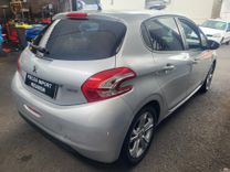 voiture occasion PEUGEOT 208 à la Réunion disponible sur noutlauto.re