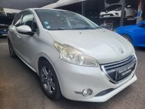 voiture occasion PEUGEOT 208 à la Réunion disponible sur noutlauto.re
