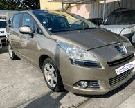 voiture occasion PEUGEOT 5008 à la Réunion disponible sur noutlauto.re