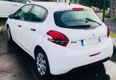 voiture occasion PEUGEOT 208 à la Réunion disponible sur noutlauto.re