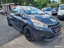 voiture occasion PEUGEOT 208 à la Réunion disponible sur noutlauto.re