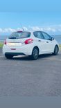 voiture occasion PEUGEOT 208 à la Réunion disponible sur noutlauto.re