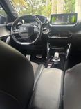 voiture occasion PEUGEOT 208 à la Réunion disponible sur noutlauto.re