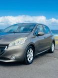 voiture occasion PEUGEOT 208 à la Réunion disponible sur noutlauto.re