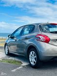 voiture occasion PEUGEOT 208 à la Réunion disponible sur noutlauto.re