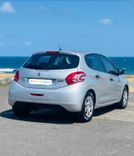 voiture occasion PEUGEOT 208 à la Réunion disponible sur noutlauto.re