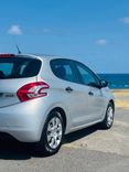 voiture occasion PEUGEOT 208 à la Réunion disponible sur noutlauto.re