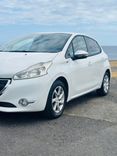 voiture occasion PEUGEOT 208 à la Réunion disponible sur noutlauto.re
