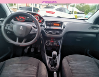 voiture occasion PEUGEOT 208 à la Réunion disponible sur noutlauto.re