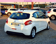 voiture occasion PEUGEOT 208 à la Réunion disponible sur noutlauto.re