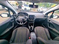 voiture occasion PEUGEOT 208 à la Réunion disponible sur noutlauto.re