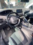 voiture occasion PEUGEOT  5008 à la Réunion disponible sur noutlauto.re